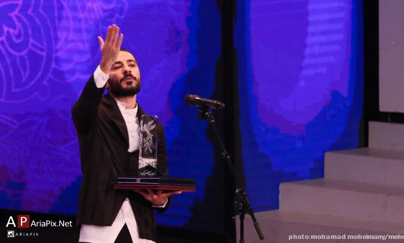 بهترین نقش مکمل مرد جشنواره فیلم فجر 94  نوید محمدزاده برای فیلم ابد و یک روز