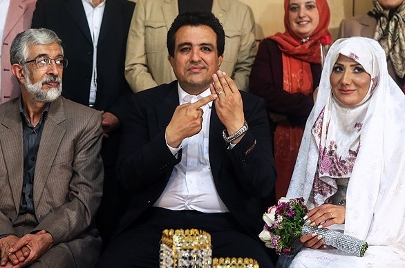 عکسی از مراسم عروسی و ازدواج حسینی بای (خبرنگار شبکه 3) و همسرش